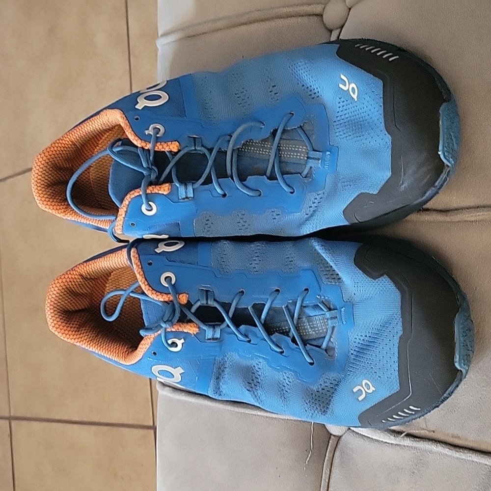 On Cloud Cloudventure Size 10